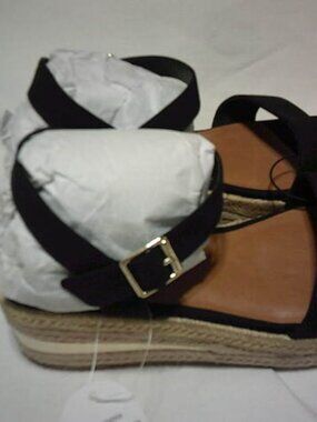 NEW WONDER NATION SIZE 3 BLK TEXTURE WEDGE SANDALS STRAPY SUEDE DESIGN BUCKLE